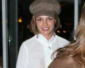 У Бритни Спирс сняли отпечатки пальцев