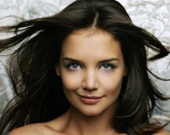 Кэти Холмс возвращается