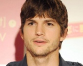 Эштон Катчер стал "Отцом"