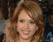 Джессика Альба "вьет гнездо"