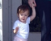 Дочь Аффлека и Гарнер делает первые шаги