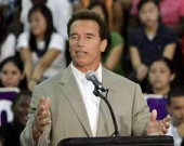 Шварценеггер попытался помирить сценаристов и продюсеров