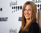 Беременная Анистон выходит замуж