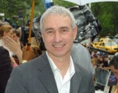 Роланд Эммерих меняет акценты