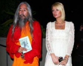 Пэрис Хилтон провела ночь с шаманом