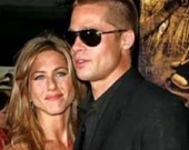 Энистон дает Питту второй шанс