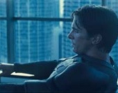 Кристиан Бейл хранит маску Бэтмена