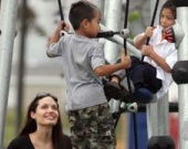 Самые "горячие" мамочки Голливуда