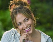 Дженнифер Лопес распродает свои вещи