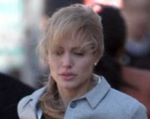 Анжелине Джоли изуродовали ноги