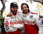 Киану Ривз и Эдриан Броуди стали гонщиками