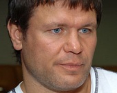 Олег Тактаров вывел в свет сына