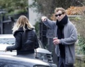 Сиенна Миллер и Джуд Лоу ищут дом