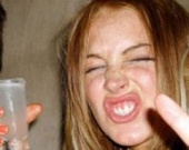 Суд выдал ордер на арест Линдси Лохан