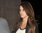 Пенелопа Крус показала помолвочное кольцо