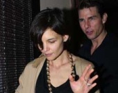 Как Кэти Холмс выглядит в жизни