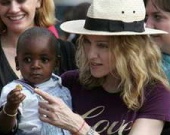 Мадонне запрещают удочерять малавийскую девочку