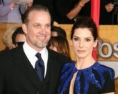 Сандра Буллок официально разведена