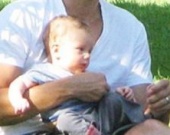 Тоби Магуайр показал сына