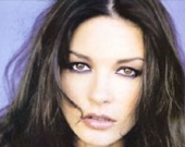 Зета-Джонс не моет голову икрой