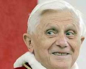 В Италии против показа фильма о Папе Римском