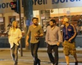 Джерард Батлер и его очередная поклонница