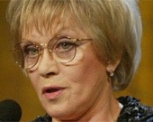 Алиса Фрейндлих легла на операцию