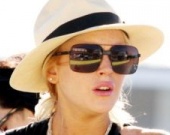 На Линдси Лохан подают в суд