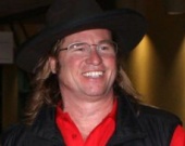 Вэл Килмер не может продать свое ранчо