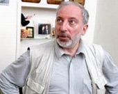 Избит известный режиссер