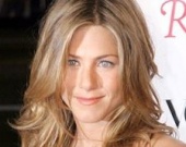 Анистон потратила тысячу долларов на нижнее белье