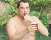 Траволта страдает ожирением!