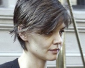 Кэти Холмс вышла на улицу без макияжа