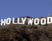 Над Голливудом хотят поставить "царя кино"