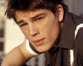 Хартнетт подался в супергерои