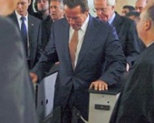 Шварценеггера ударили в московском метро