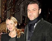 Наоми Уоттс родила мальчика