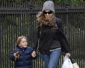 Малыш Сары Джессики Паркер болеет за Обаму