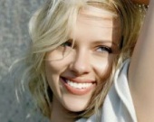 Скарлетт Йоханссон распродает сувениры