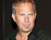 Кевин Костнер продает себя на аукционе