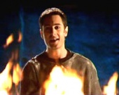 Антон Макарский мечет ножи и вышибает окна