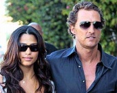 Макконахи продаст фото новорожденного сына