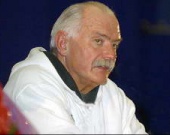 Никита Михалков упал лицом в торт