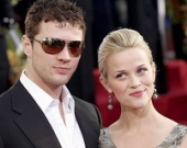 Риз Уизерспун помирилась с бывшим