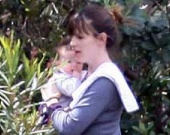 Первые фотографии Серафины Аффлек