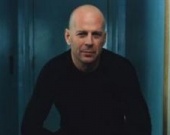 Очень крутой орешек Брюс Уиллис