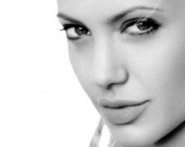 Аристократическая Анжелина Джолли великолепно смотрится (ФОТОРЕПОРТАЖ)