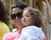 Детское время Холли Берри