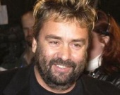 Люк Бессон торгует акциями