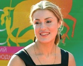 Шукшиной не хватает зарплаты